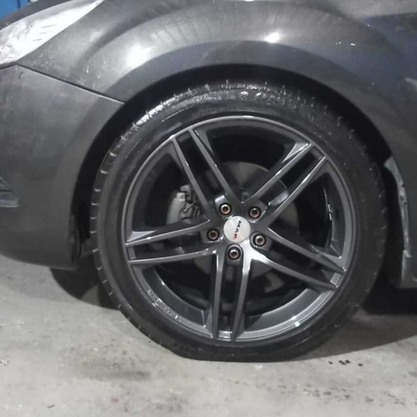Roda MAK grafite com acabamento diamantado